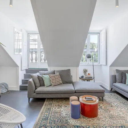 Principe Real Charming Garden View Flat At The Heart Of 아파트 *