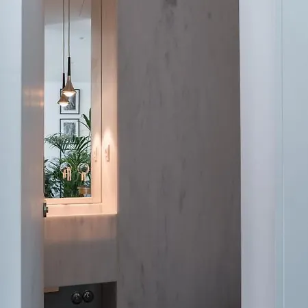 Principe Real Charming Garden View Flat At The Heart Of 아파트 리스본
