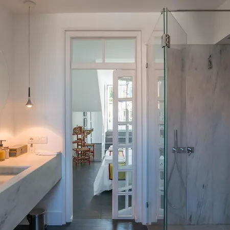 Principe Real Charming Garden View Flat At The Heart Of Апартаменты