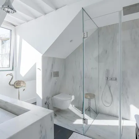 Апартаменты Principe Real Charming Garden View Flat At The Heart Of *