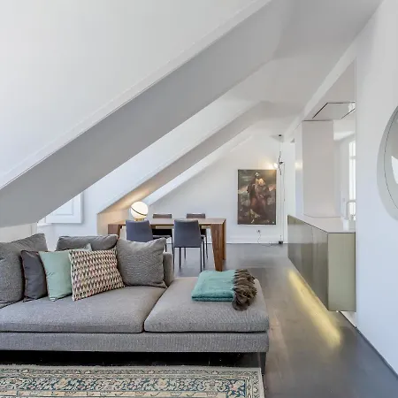 Principe Real Charming Garden View Flat At The Heart Of *