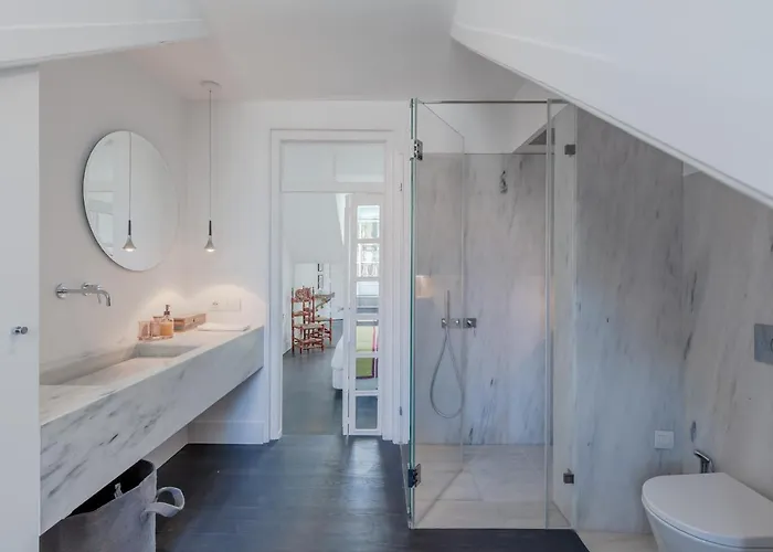 Principe Real Charming Garden View Flat At The Heart Of *